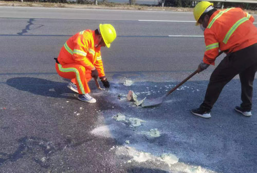 武川公路下沉注浆加固施工